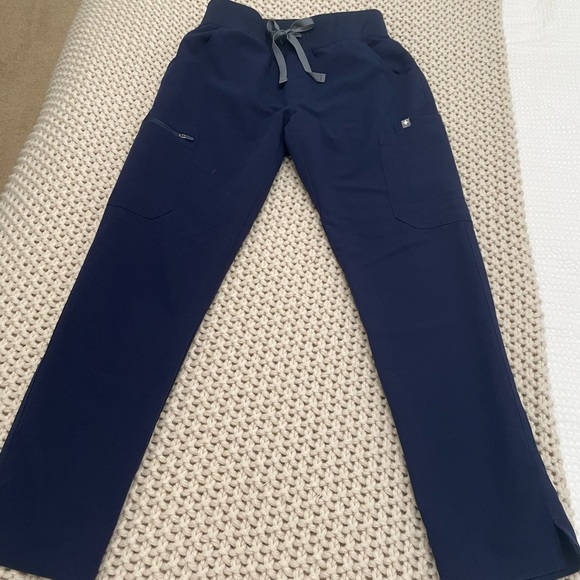 2 pairs of Figs Yola Skinny Scrub Pants in Navy size XSP - Picture 6 of 8